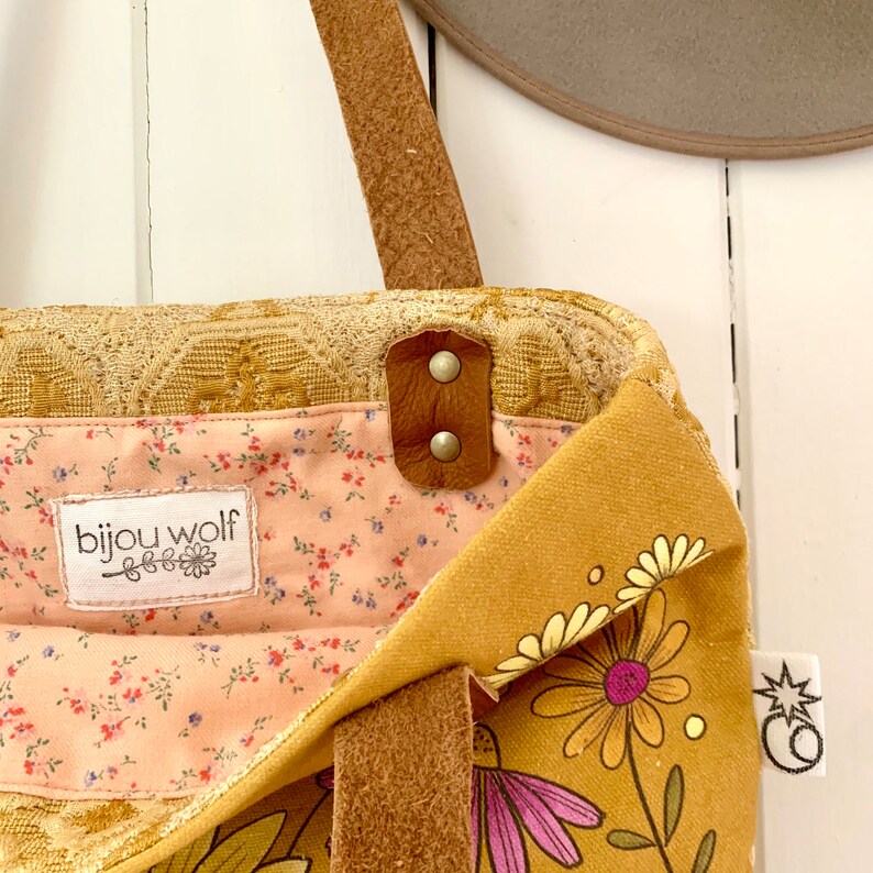 Folk sunflower bag in mustard