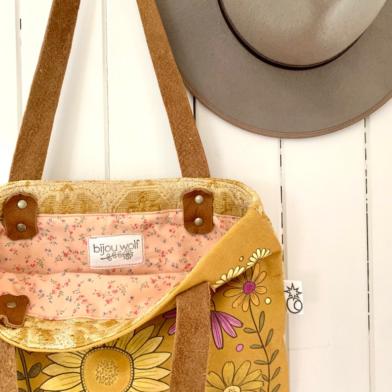 Folk sunflower bag in mustard