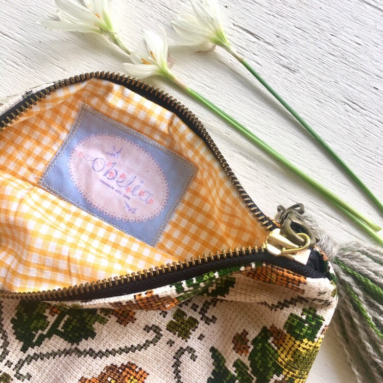 Tapestry vintage fabric daisy print oversize clutch purse