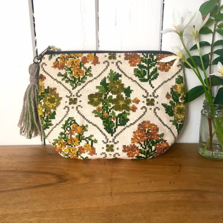 Tapestry vintage fabric daisy print oversize clutch purse