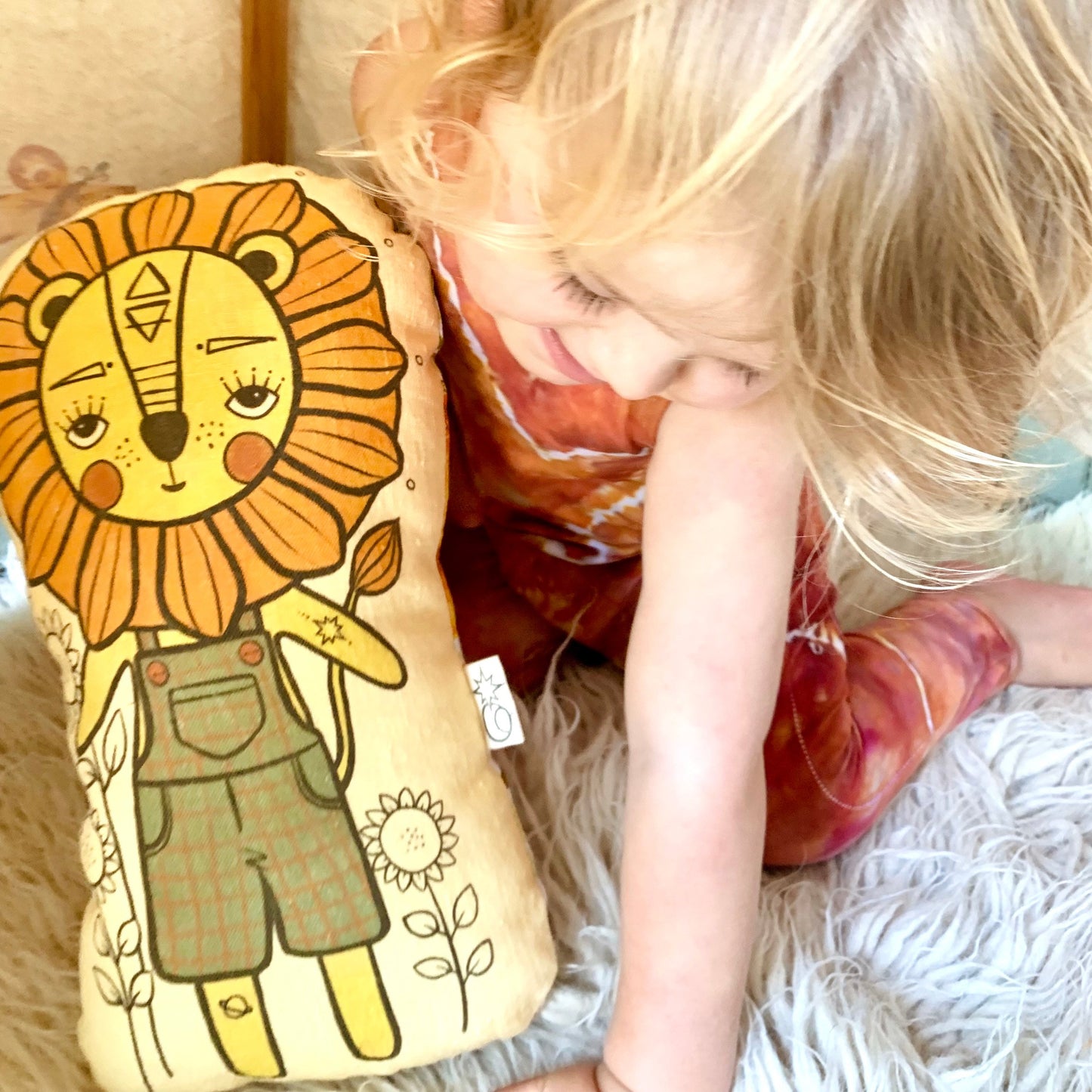 Dandy lion earthy sand natural linen cushion