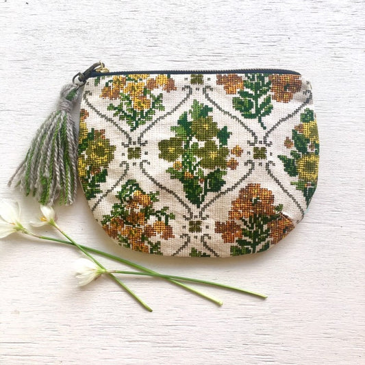 Tapestry vintage fabric daisy print oversize clutch purse